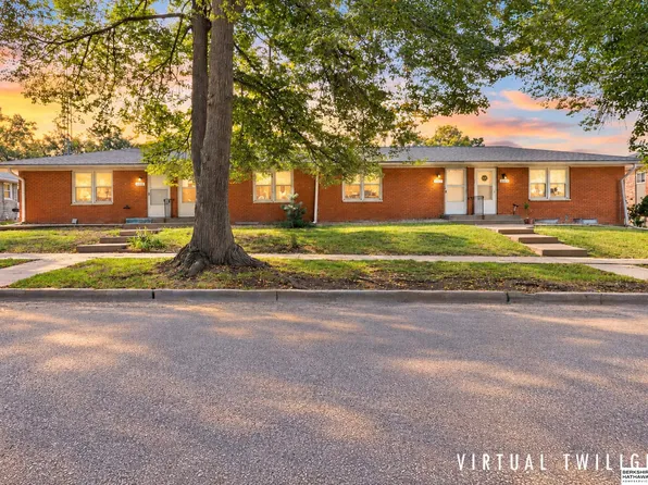 4729 Gladstone St, Lincoln, NE 68504