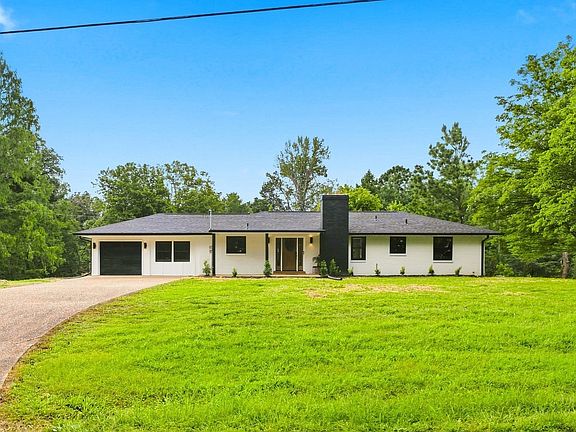 2nd image of 1020 Golf Course Ln