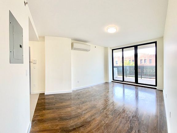 3rd image of 1705 E 17th St #3P
