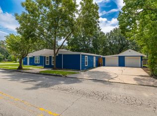 611 N Pruett St #B, Baytown, TX 77520