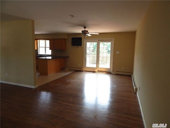 3rd image of 6 Kristal Ct