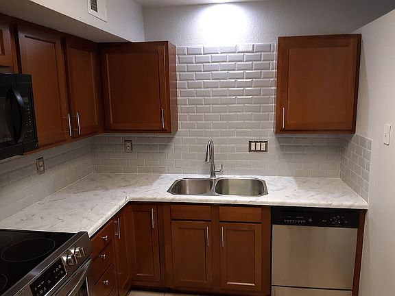 3rd image of 4608 W Maryland Ave Unit 129