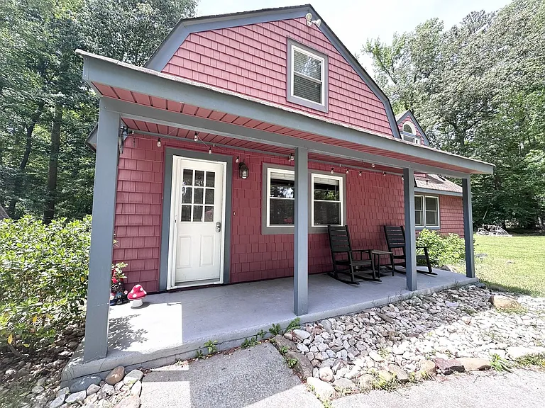 4893 Blackwater Rd — Photo 2