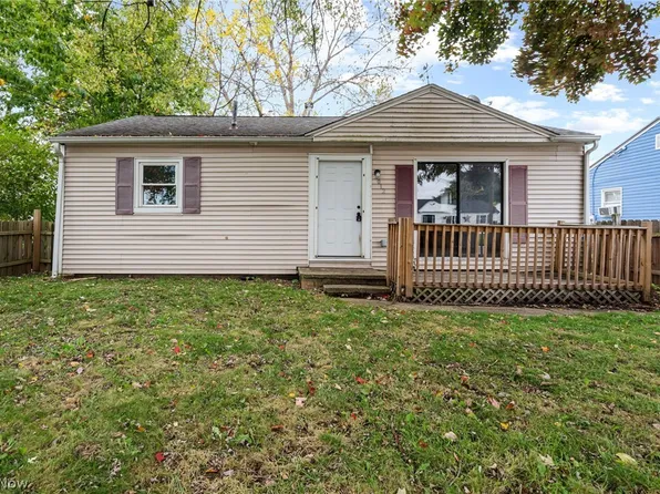 2012 Endrow Ave NE, Canton, OH 44705