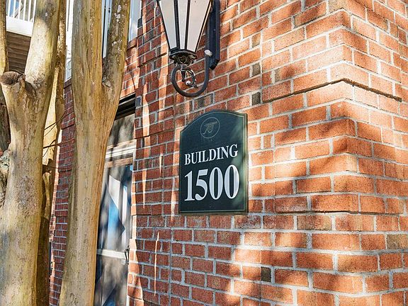 3rd image of 1515 Basildon Rd