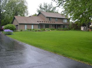 3808 Weathervane Ln, Crystal Lake, IL 60012