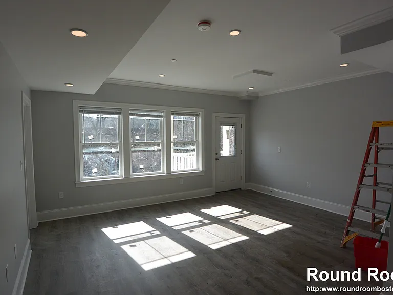 120 Kenrick St #5 — Photo 2