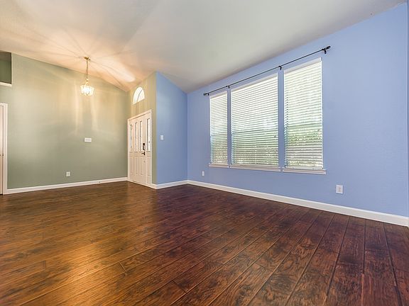 5th image of 4116 Sun Meadows St