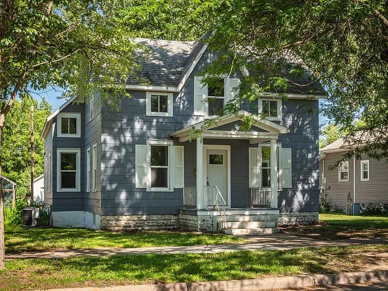 1512 Charles St — Photo 4