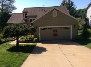 132 Lake Front Dr, Akron, OH 44319