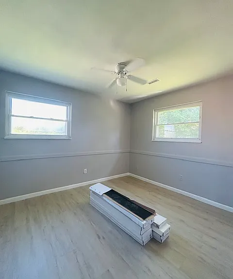 1478 Bonneville Ln — Photo 7
