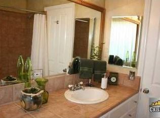 6734 Nevada Ave, Canoga Park, CA 91303