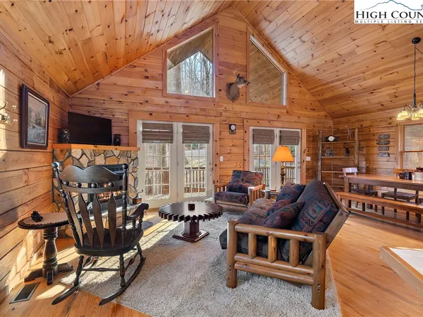 554 Timber Lakes Drive, Todd, NC 28684