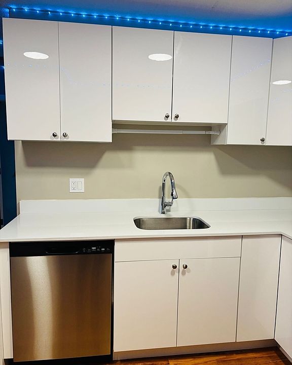 1st image of 226D Parker Hill Ave #7