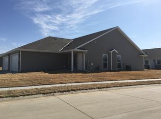 8201 Flintlock St, Lincoln, NE 68526