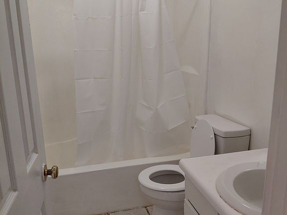 2nd image of 319 Ebenezer Ave APT 4