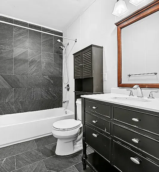 527 Carroll St #2R — Photo 8