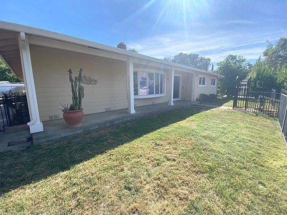 2nd image of 723 Brookside Dr