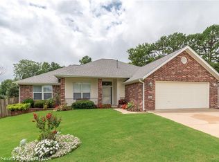 2787 N Ashbrook Dr, Fayetteville, AR 72703
