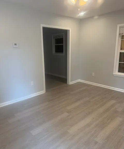 2555 Kimball Ave — Photo 6