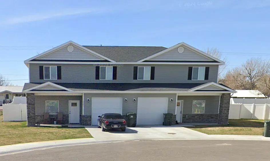 3 bed, 2.5 bath, 1500 sqft, $1,650 — Photo 1
