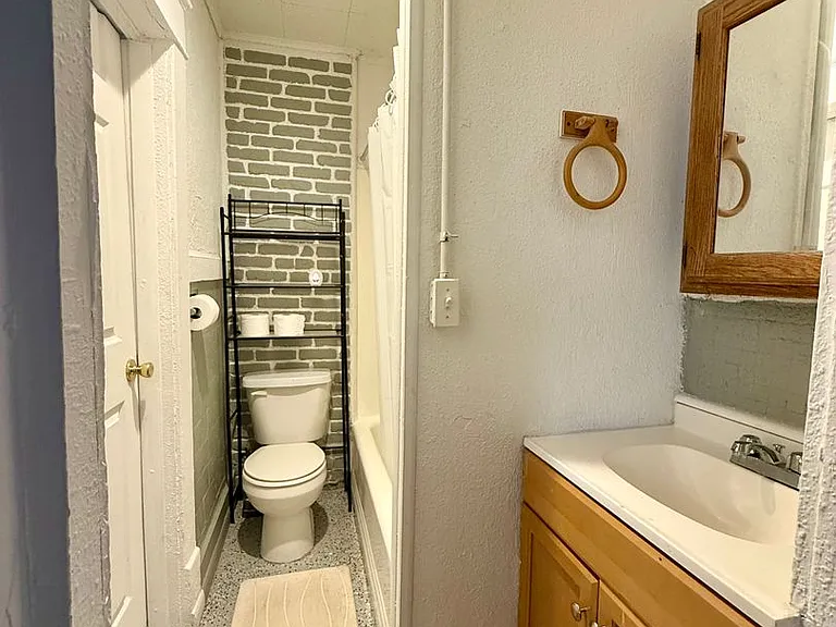 1610 SW Clay St — Photo 8