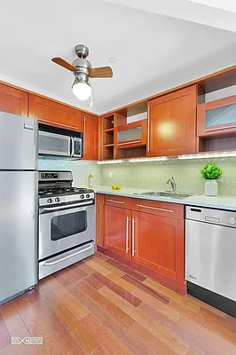 Sold by Citi Habitats | media 14