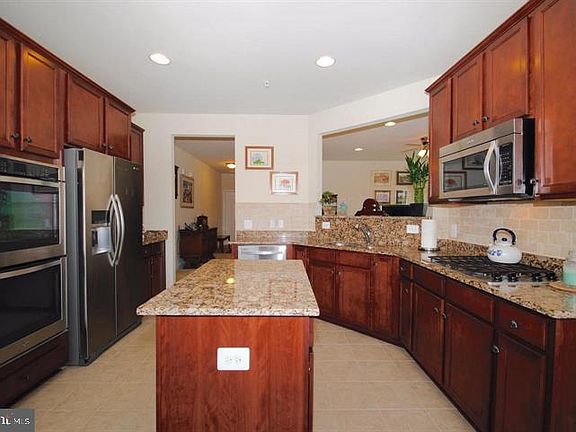 3rd image of 1404 Wigeon Way Unit 205