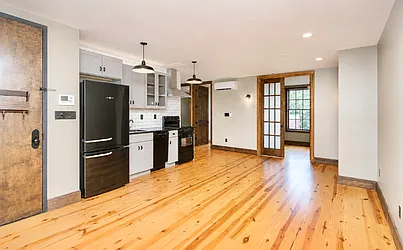 43 Newel Street, #4B