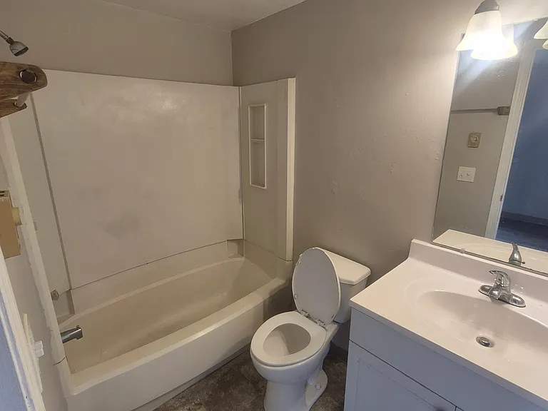 6281 Robinson Rd #8 — Photo 4