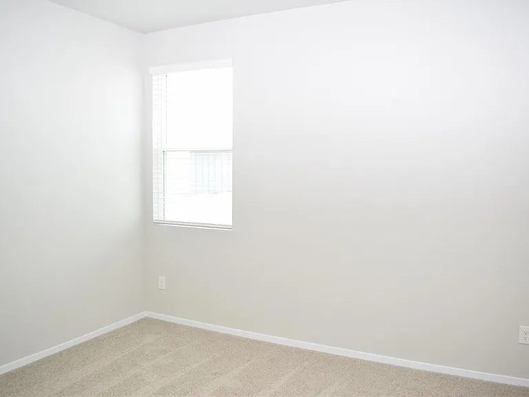 117 Keltic Dr — Photo 16