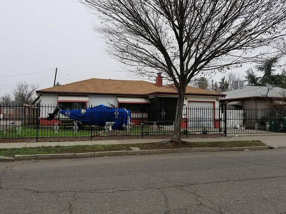 2nd image of 211 E 8th St