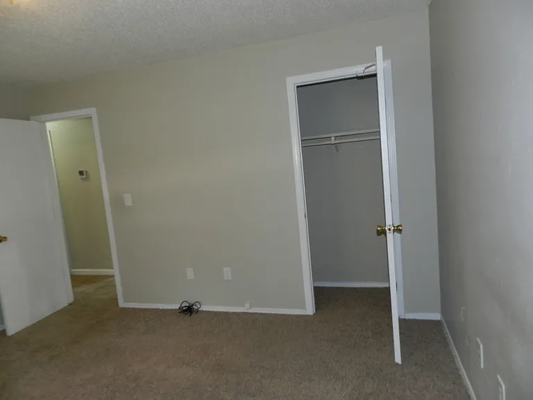 15304 Temple Ln — Photo 11