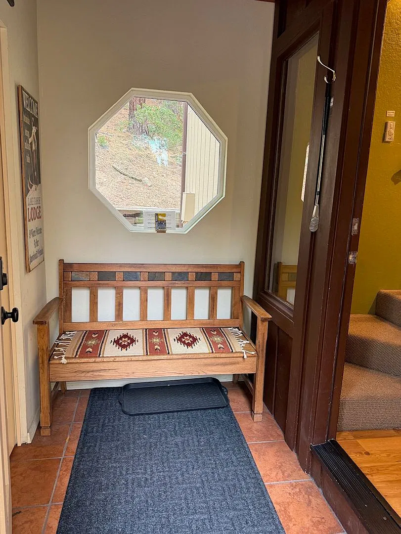 Furnished 3-bedroom condo in Mt.Shadows — Photo 3