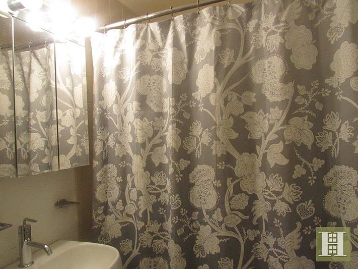 2nd image of 166 Lafayette Ave APT 3