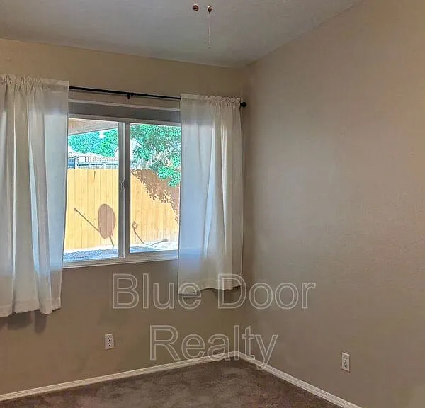 2125 Sierra Ln NE — Photo 23