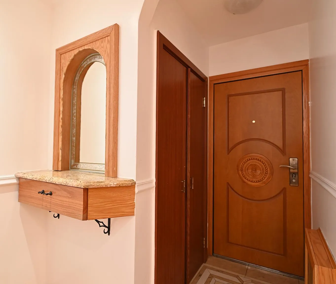 3 bed, 1.5 bath, 1890 sqft, $3,500 — Photo 4