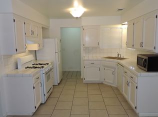 962 S Spruce St, Tulare, CA 93274