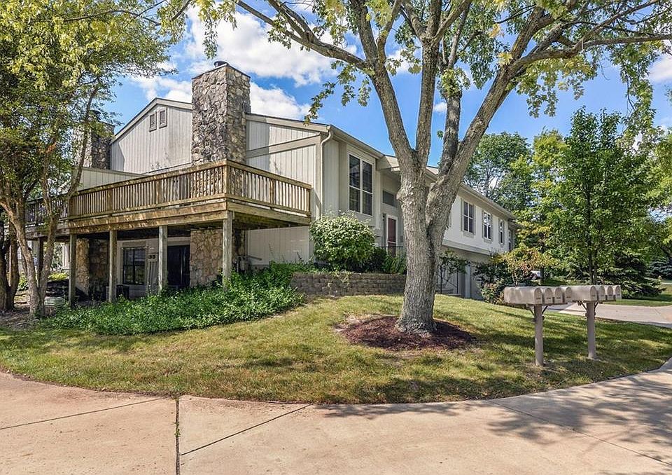 1st image of 2722 Lakeshire Ln