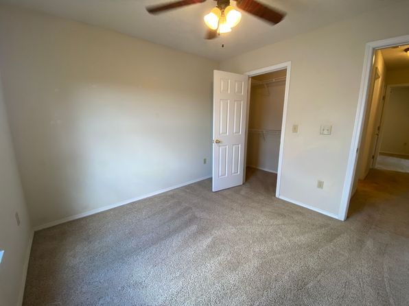 294 Carmel Valley Way, Saint Robert, MO 65584