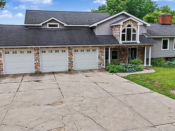 3rd image of 3556 E Dryden Rd