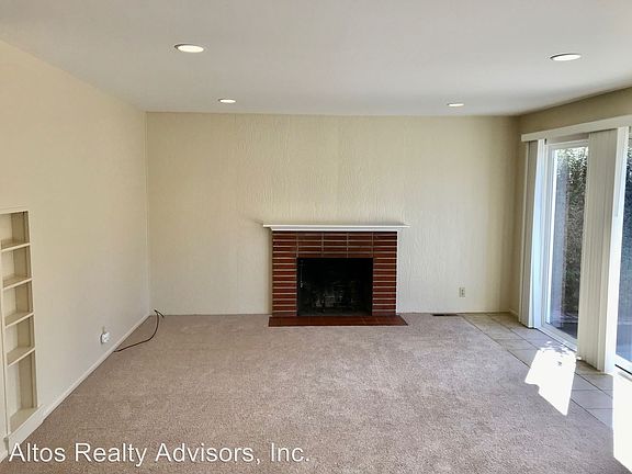 3rd image of 1230 Lynn Way