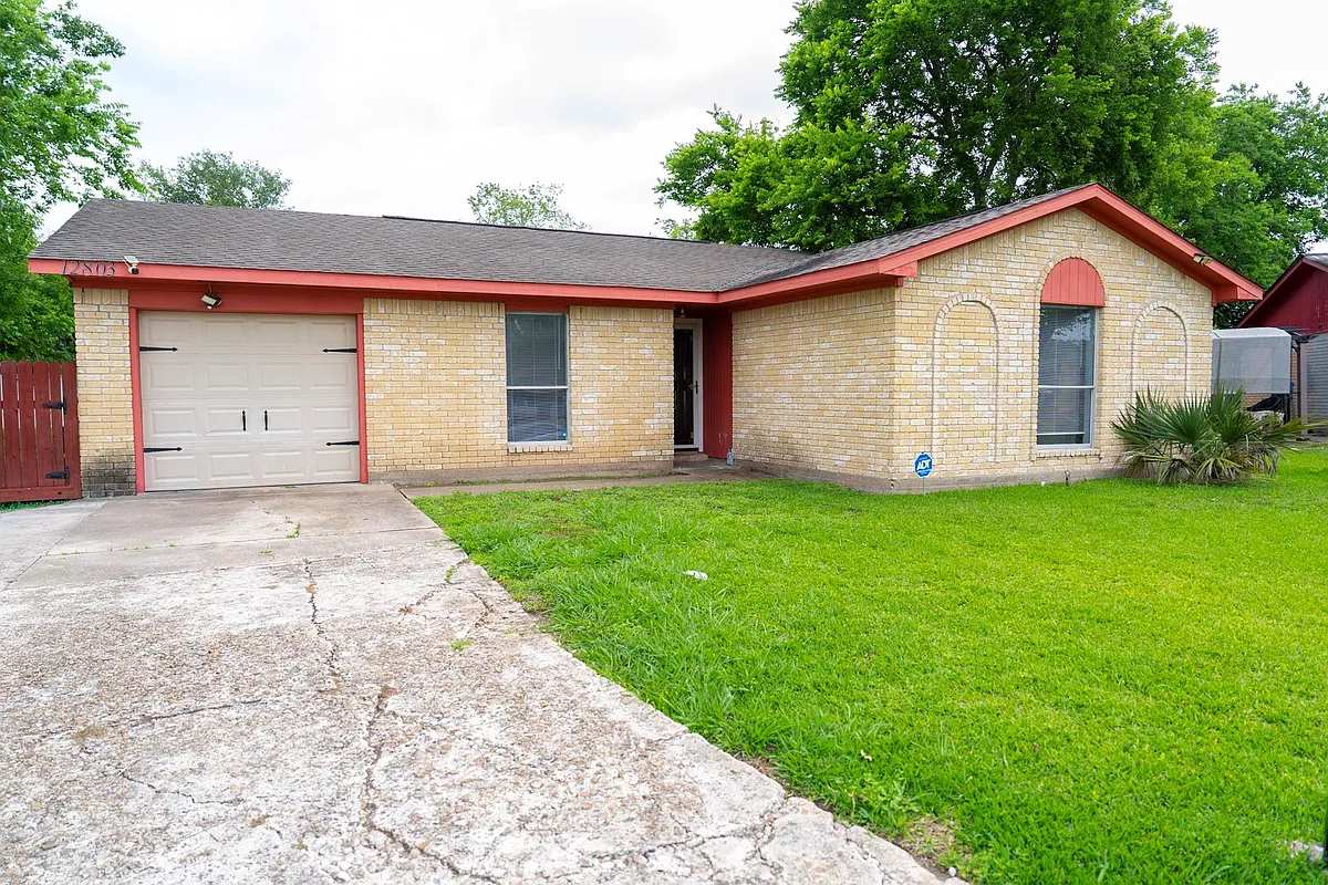 Building Photo - 12803 Segrest Dr