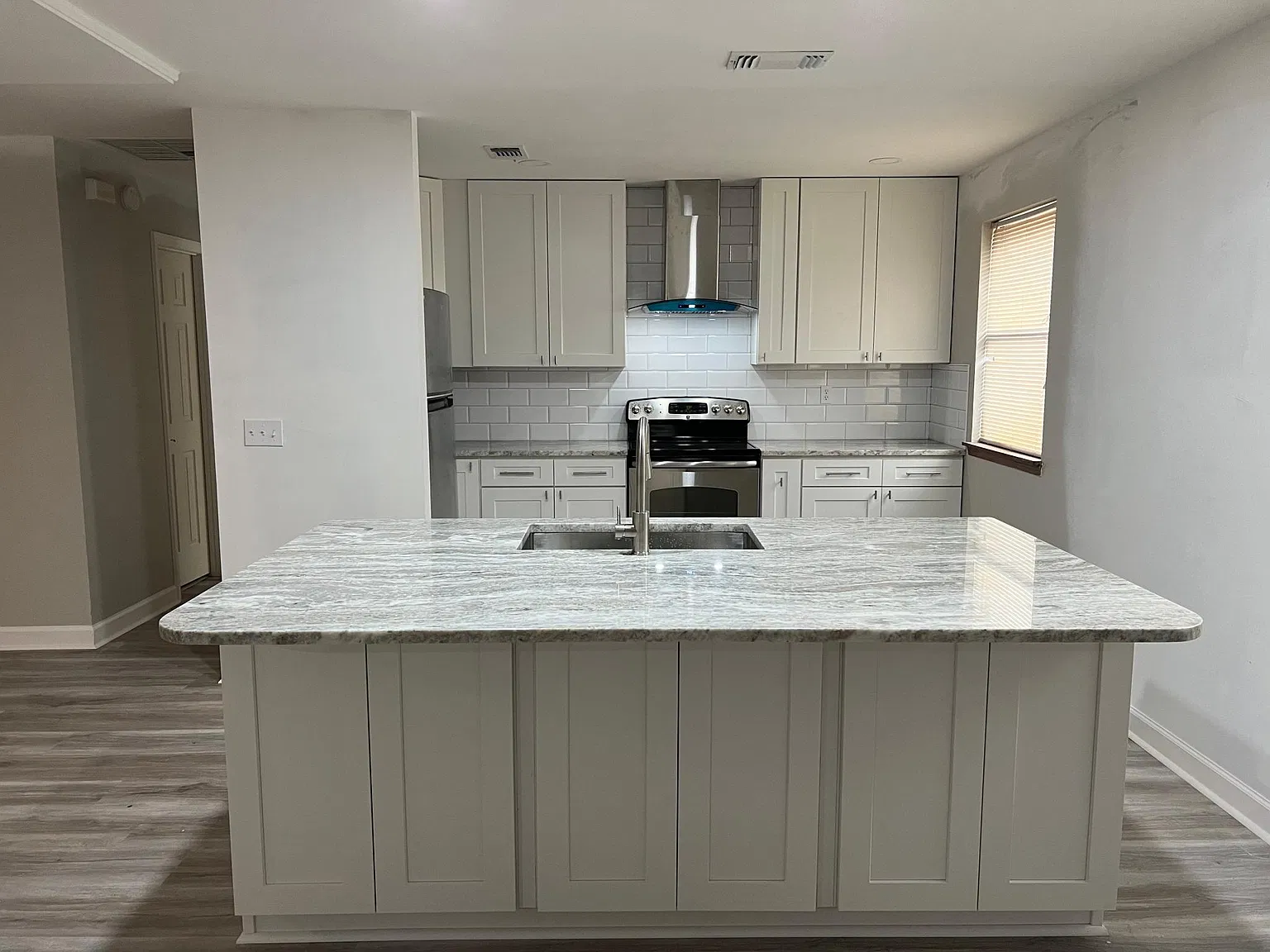 2839 Paignton Ct — Photo 3