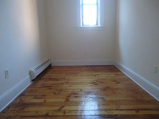 Rented by Hakeem Shahid, LREB | media 6