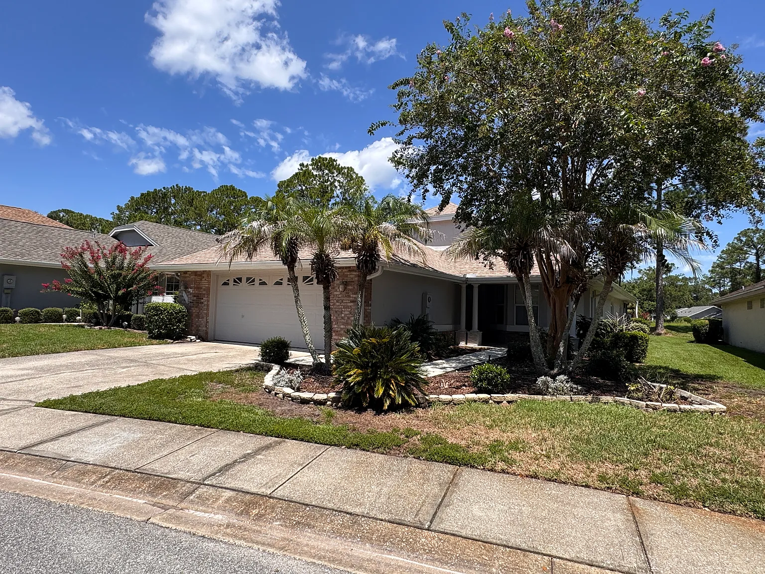 3 bed, 2081 sqft, $2,500 — Photo 2