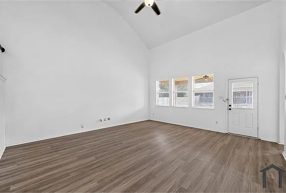 1009 Youkum Ct — Photo 10