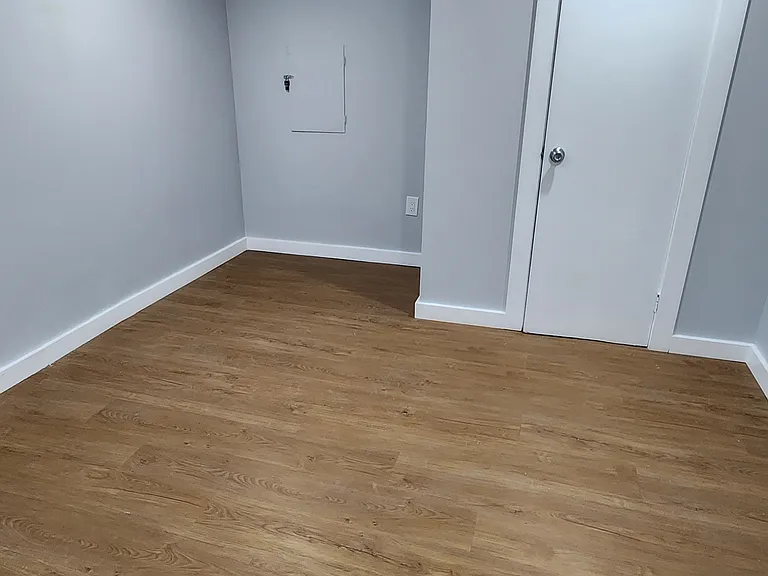 295 Travis Ave — Photo 6