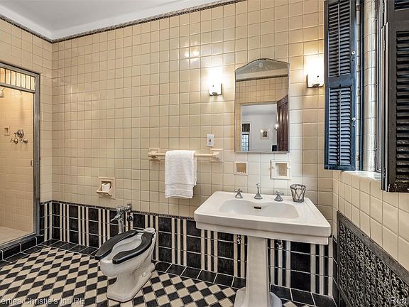 36th image of this home