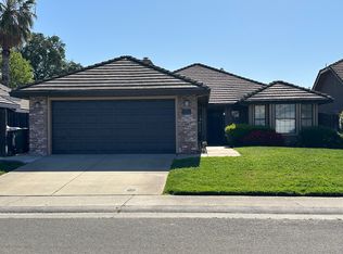 833 Cedar Canyon Cir, Galt, CA 95632